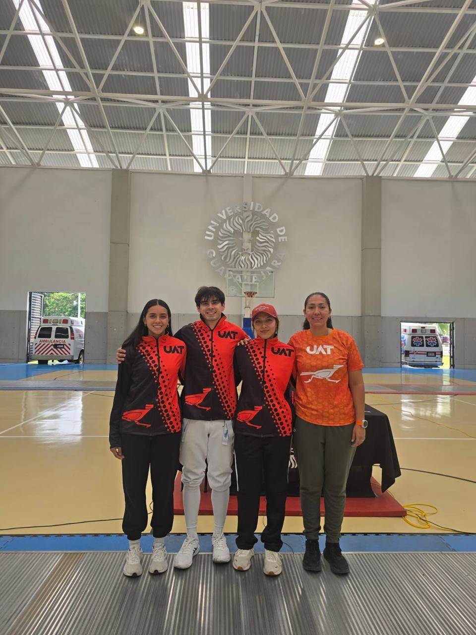 Estudiantes de la UAT conquistan el medallero en el nacional de Esgrima