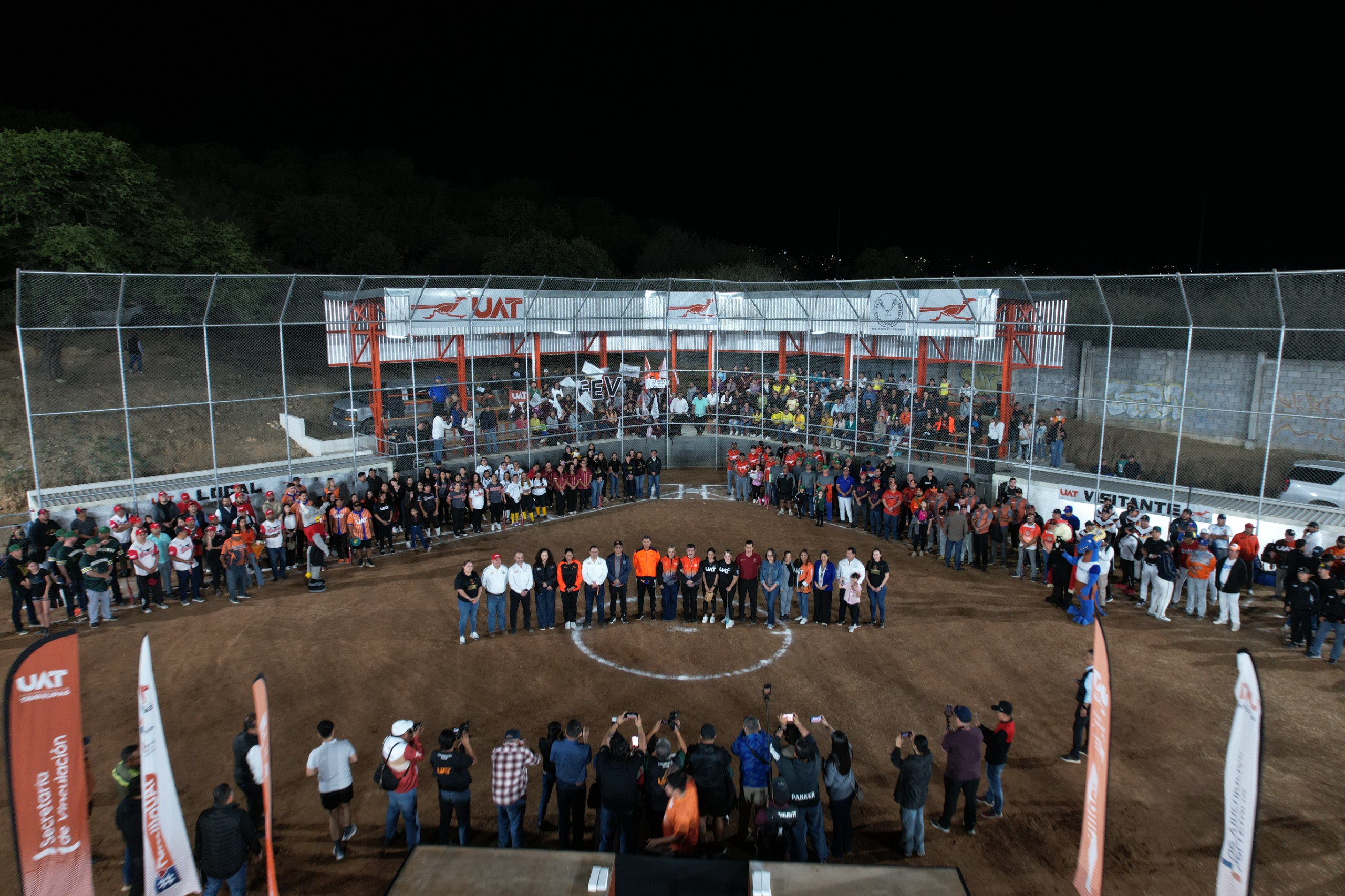 Inaugura rector Dámaso Anaya el Parque Universitario de Softbol de la UAT